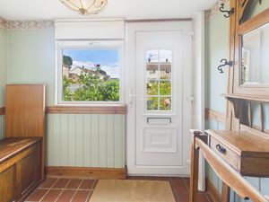 Porch- click for photo gallery